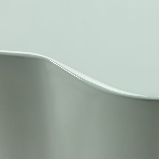 Beistelltisch Bow 49 cm, salbeigrün, glänzend, abgerundete Formen