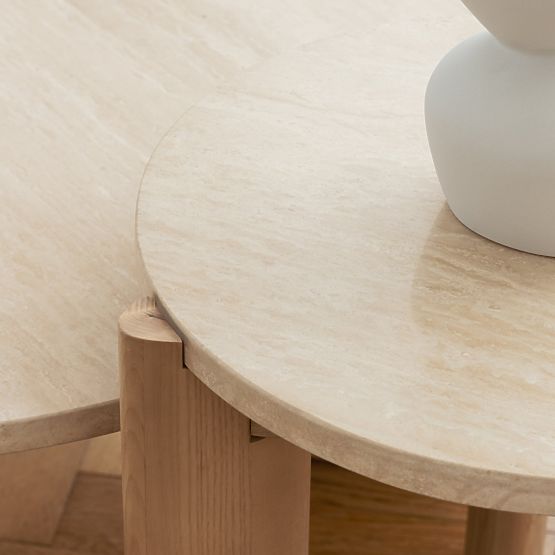 Beistelltisch Medley 50 cm, rund, Travertin/Esche