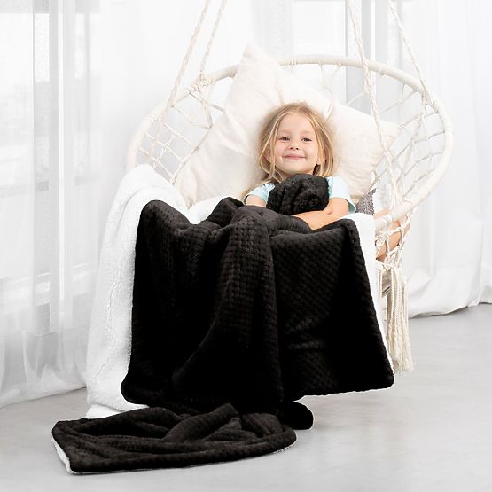 Decke SHLEEPY schwarz mit Jacquardmuster klassischer Stil 130x180