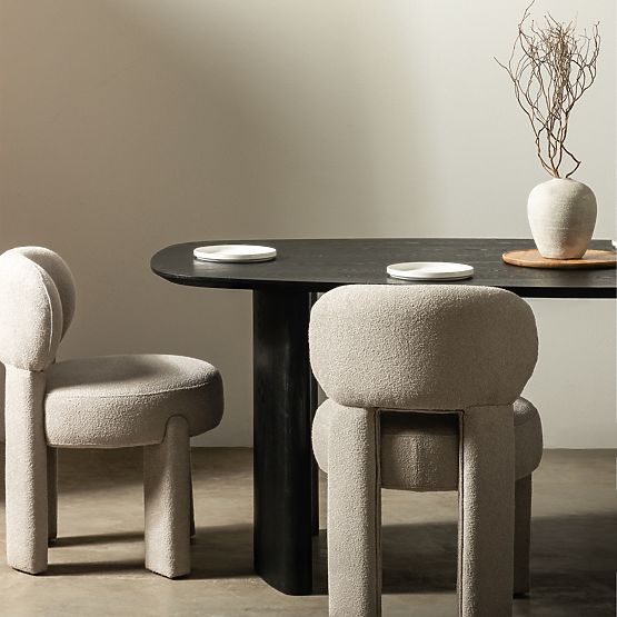 Esstisch Oriento 200 cm, oval, Eschenfurnier