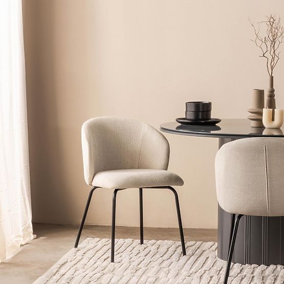 Esszimmerstuhl Larisa, hellbeige/schwarze Beine