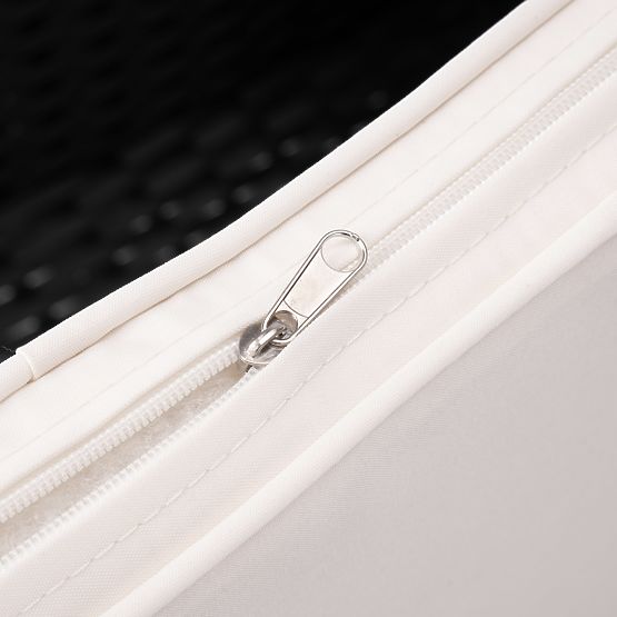 Gartenbank aus Technorattan Sofa CORDOBA schwarz mit beigen Kissen