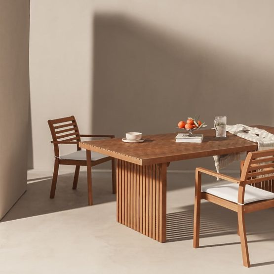 Gartenstuhl Familis ll Eukalyptusholz FSC, Teak-Optik, beige