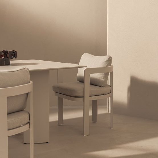 Gartenstuhl Japori aus Aluminium, hellbeige, abgerundet