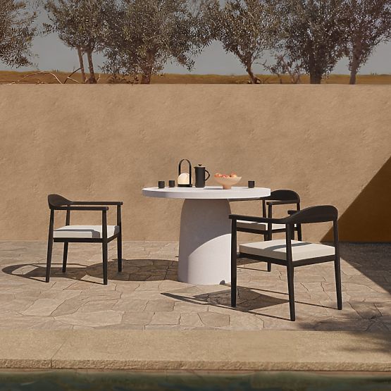 Gartentisch Vibonis 106 cm, rund, zementfarben, hellbeige, matt