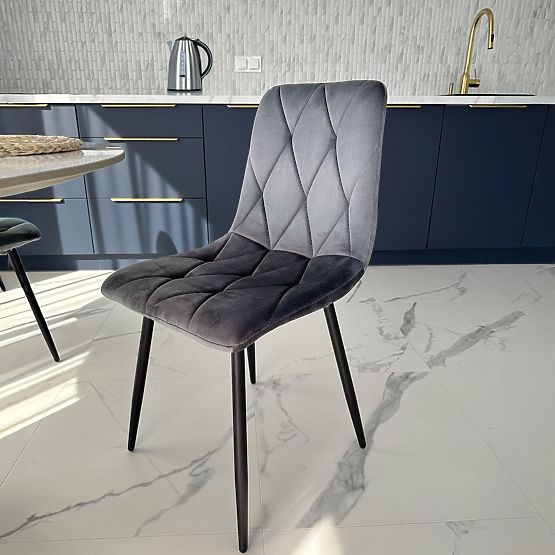 Gepolsterter Samtstuhl Madison Velvet graphit