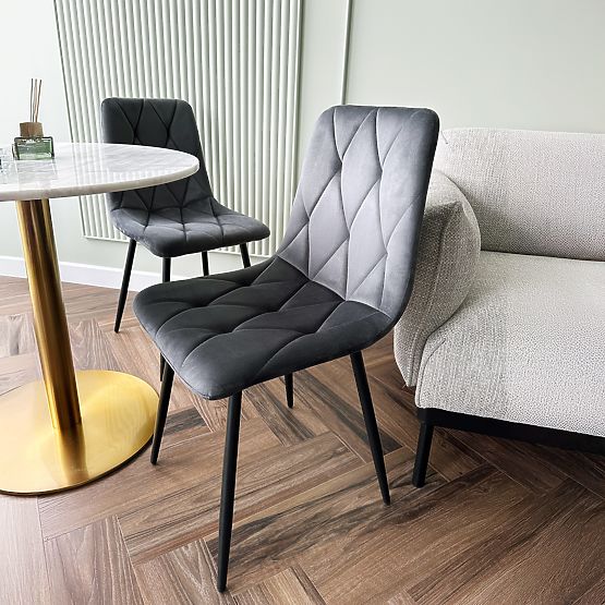 Gepolsterter Samtstuhl Madison Velvet graphit