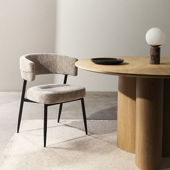 Gepolsterter Stuhl Rosario beige/schwarze Beine