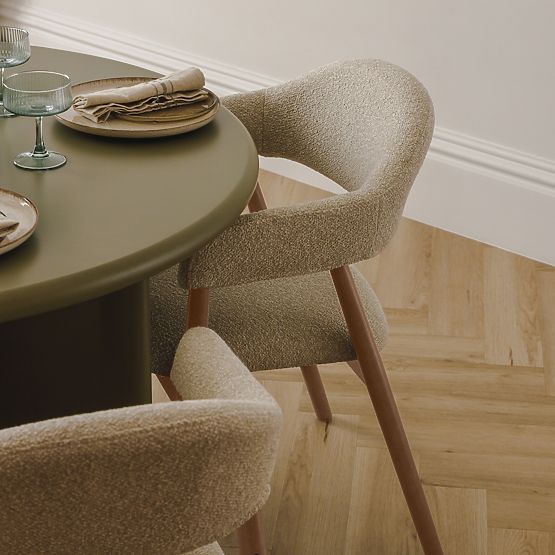 Gepolsterter Stuhl Sorrento, beige, Bouclé/helles Nussbaum