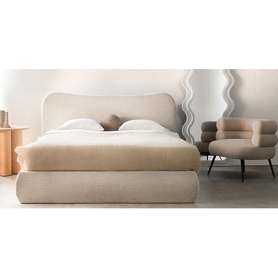 Gepolstertes Bett Derry 140x200 cm, mit Lattenrost und Stauraum, abgerundet, beige