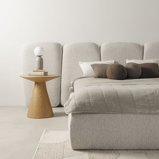 Gepolstertes Bett Fencee 160x200 cm, mit Lattenrost, abgerundet, hellbeige