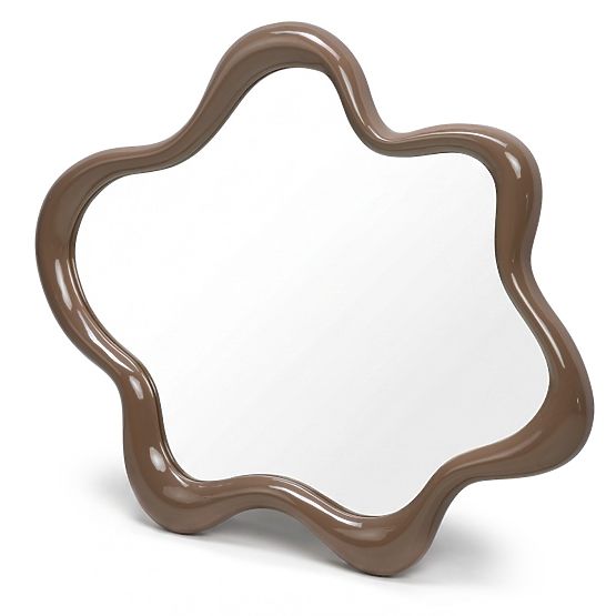 Hängespiegel Izzi, unregelmäßig, hellbraun/mocha, glänzend