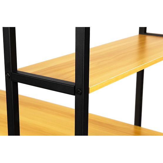 Holztisch mit Regalen im Loft-Stil