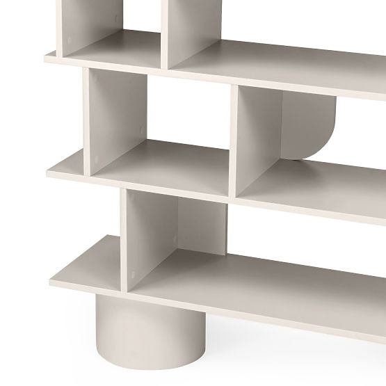 Niedriges Regal Rangali, kaschmirfarben, abgerundet