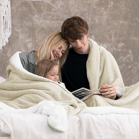 SHLEEPY Decke beige mit Jacquardmuster klassischer Stil 220x240