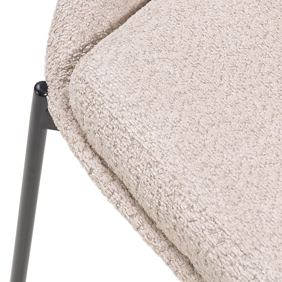 Stuhl mit Öffnung in der Rückenlehne Luigi beige/schwarze Beine