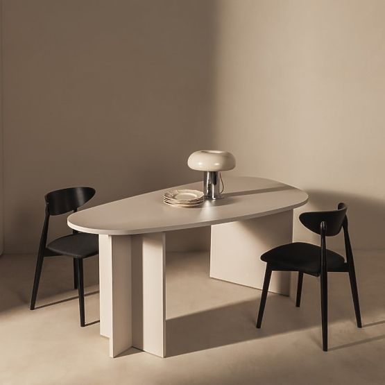 Tisch mit unregelmäßiger Platte Zeva 200 cm, kaschmirfarben