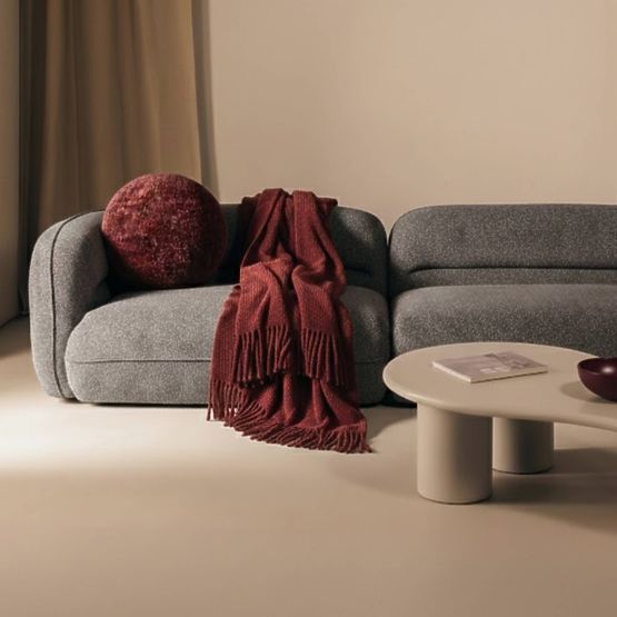 Vier-Sitzer Sofa für das Wohnzimmer Luvio grau, runde Formen