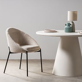 Stuhl mit Öffnung in der Rückenlehne Luigi beige/schwarze Beine, lectus