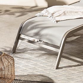 Verstellbare Gartenliege Sandy, hellgrau/beige