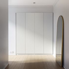 Vierflügeltüriger Schrank Neroli, einfache Rillen, weiß, lectus